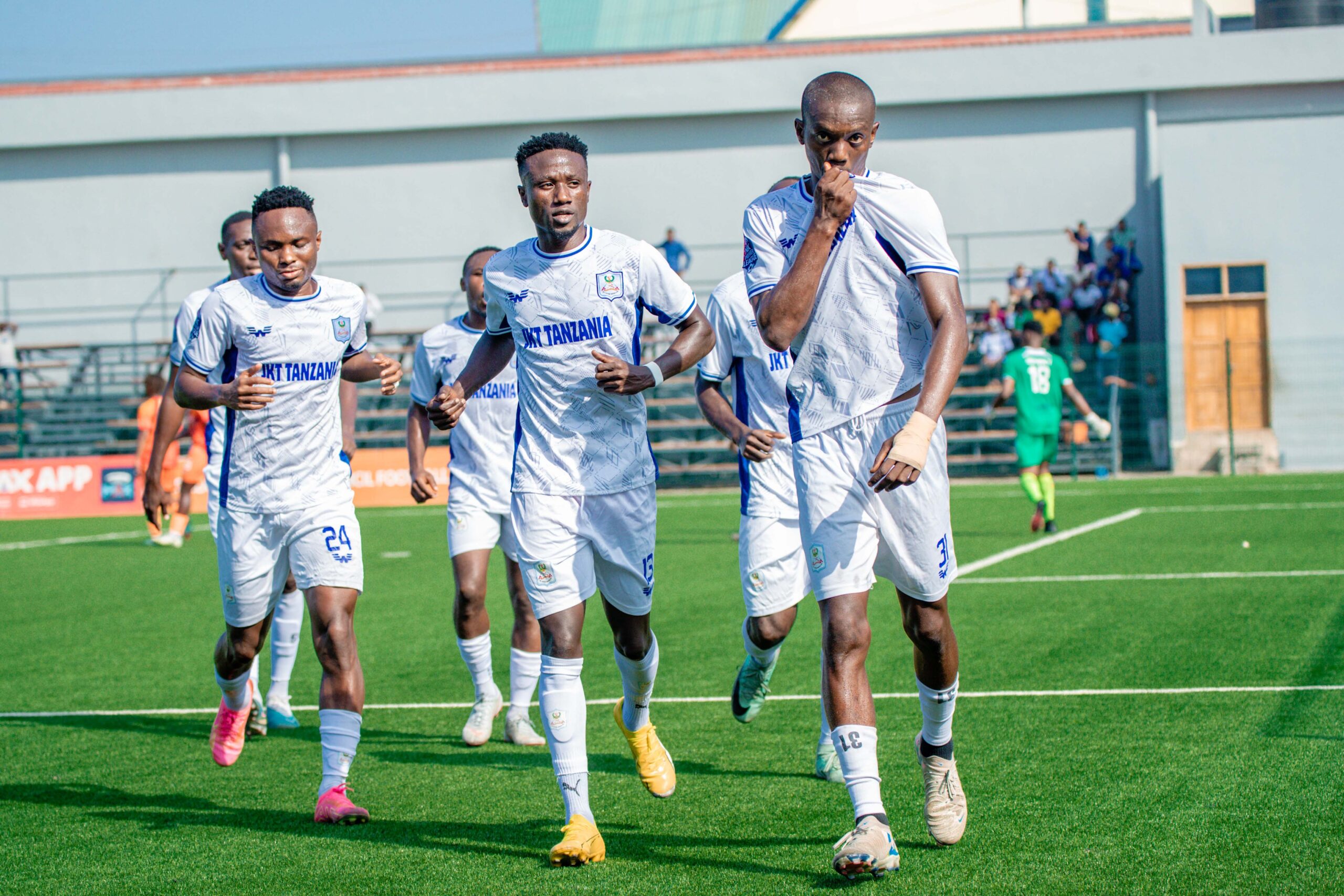 LIGI KUU NBC ‘KUCHANJA MBUGA’ VIWANJA VITATU,CHAMPIONSHIP MAMBO YAZIDI KUWA MOTO.