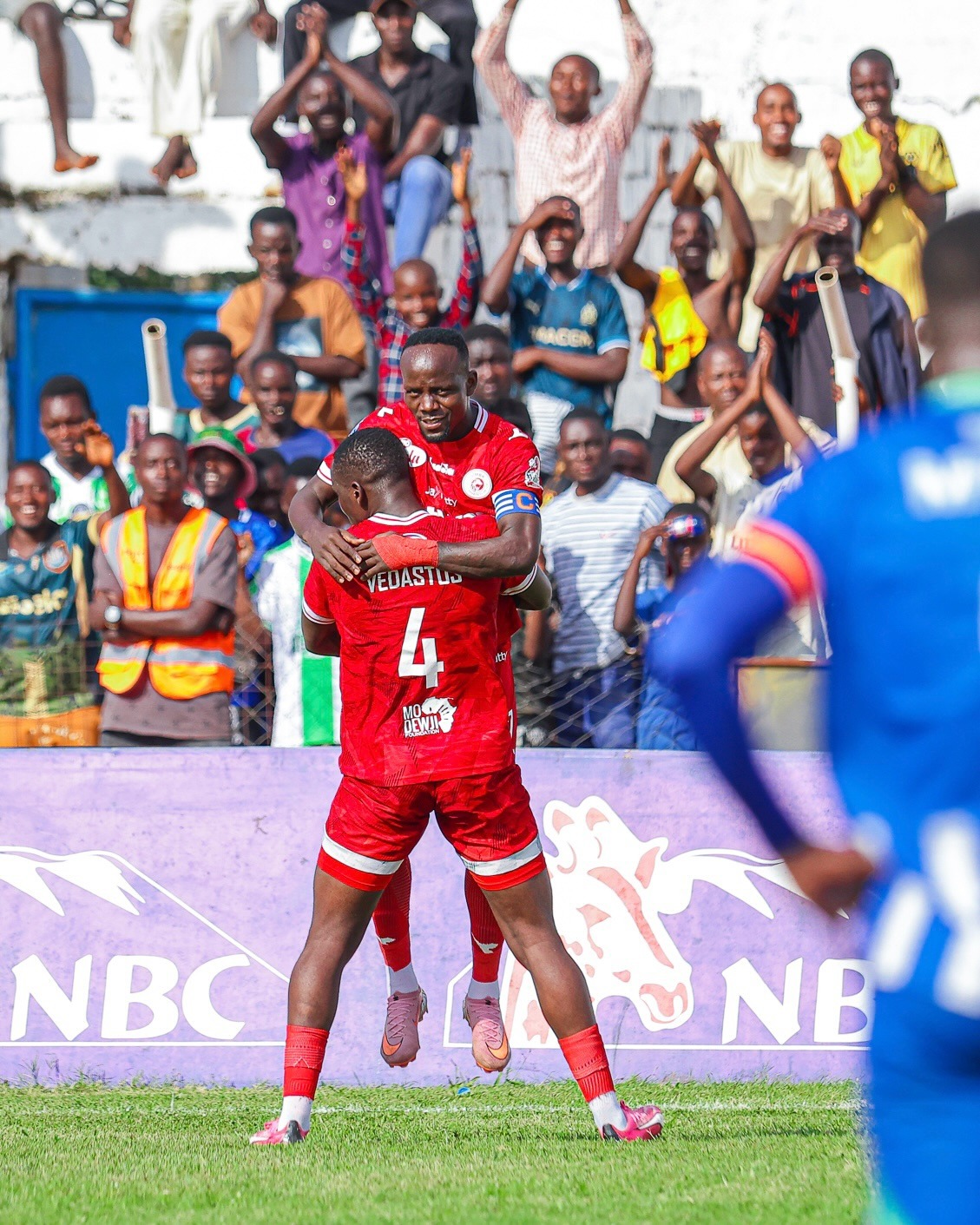 Vòng 23 NBC Premier League khép lại kịch tính với 13 bàn thắng